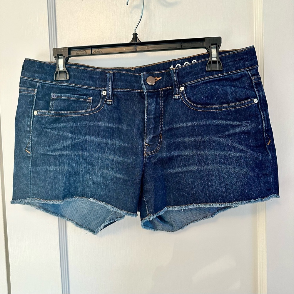 Gap cutoff denim shorts